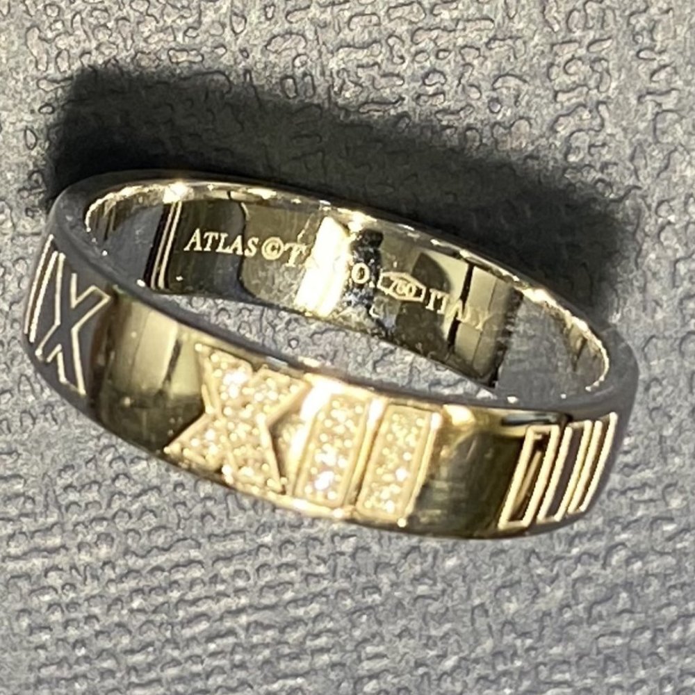 TIFFANY & CO. ATLAS DIAMOND RING, 18K WHITE GOLD